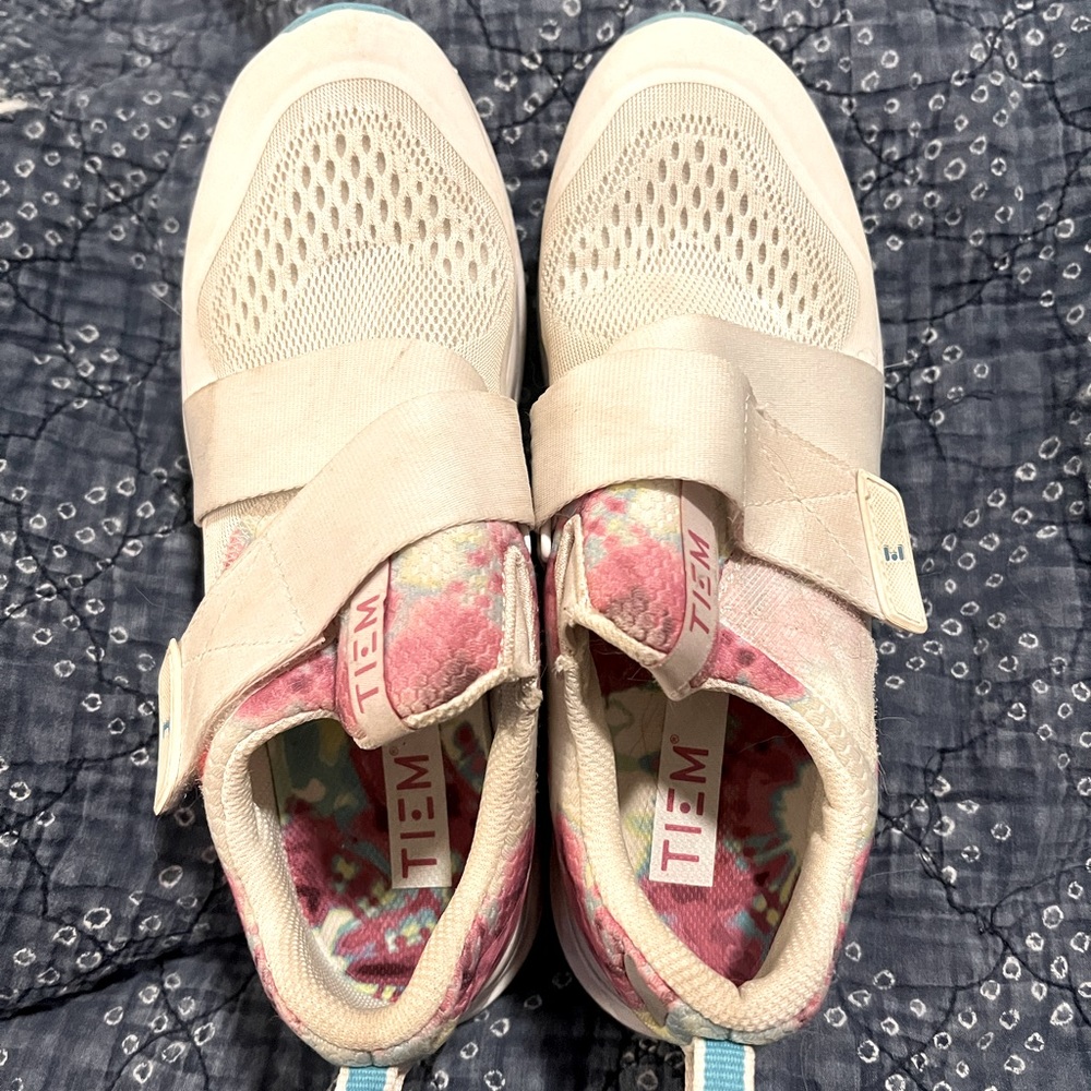 Tiem Slipstream Cycling Shoes size 8 w/ cleats